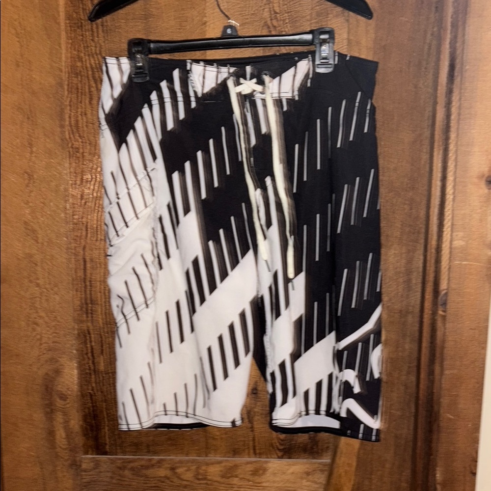 Black and White Artistic Swim Trunks with Quick-Dry Fabric